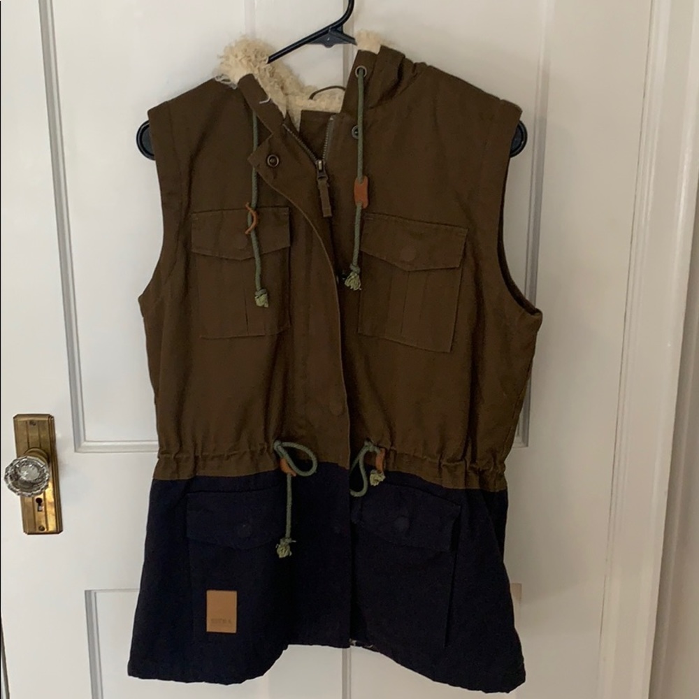 Sitka Vest